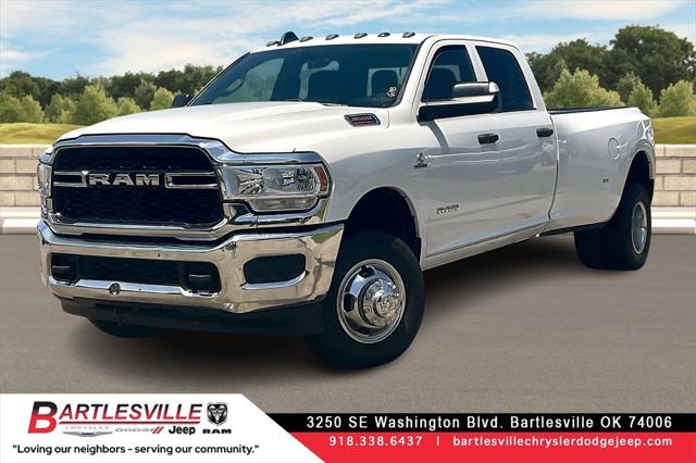 2022 RAM 3500 Tradesman Crew Cab 4x4 8 Box