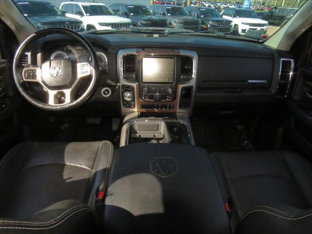 2017 RAM 1500 Laramie Crew Cab 4x4 57 Box 2017 RAM 1500 Laramie Crew Cab 4x4 57 Box