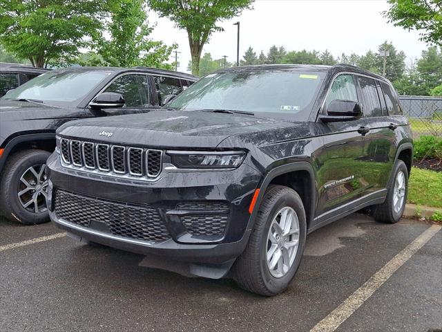 2025 Jeep Grand Cherokee GRAND CHEROKEE LAREDO X 4X4