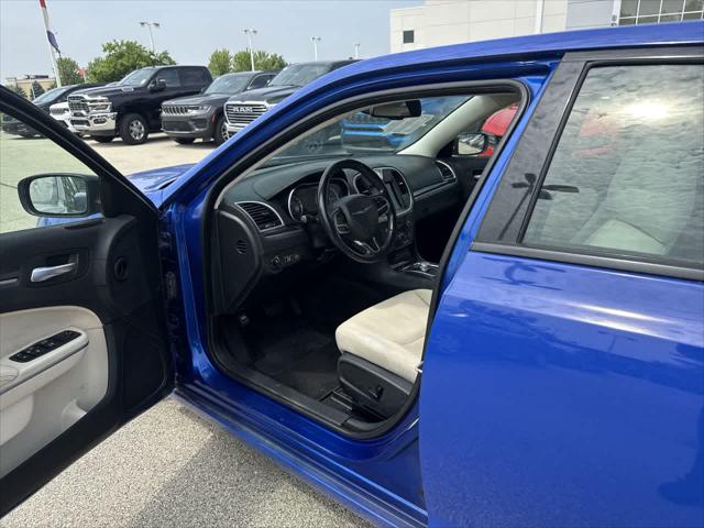 2018 Chrysler 300 Touring
