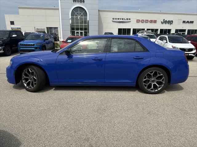2018 Chrysler 300 Touring