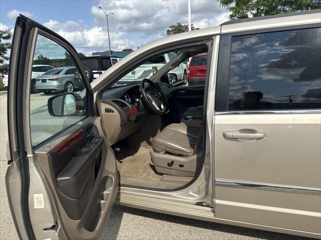 2014 Chrysler Town and Country Touring