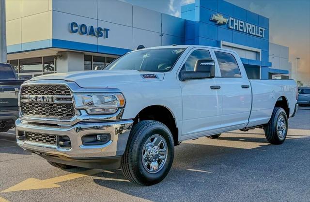 2023 RAM 2500 Tradesman Crew Cab 4x4 8 Box