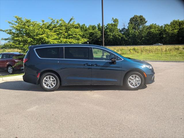2025 Chrysler Pacifica PACIFICA SELECT