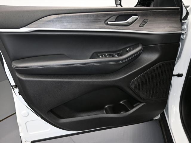 2024 Jeep Grand Cherokee L Limited 4x2