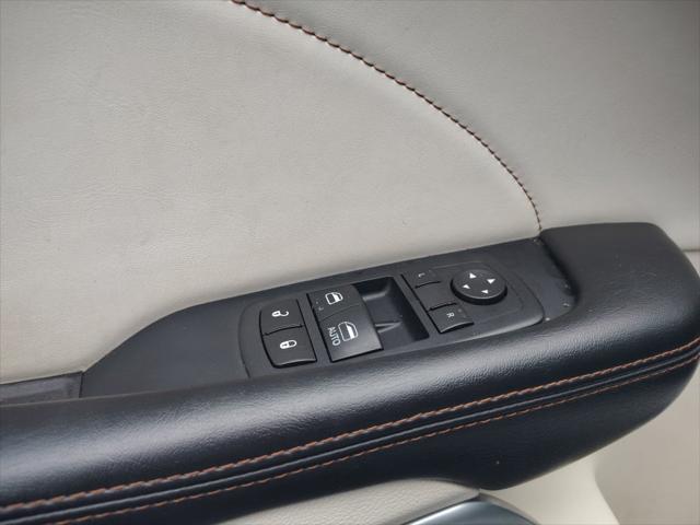 2016 Dodge Challenger SXT Plus