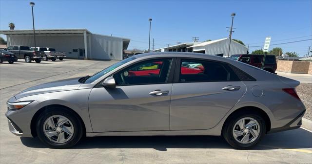 2024 Hyundai Elantra SE 2024 Hyundai Elantra SE