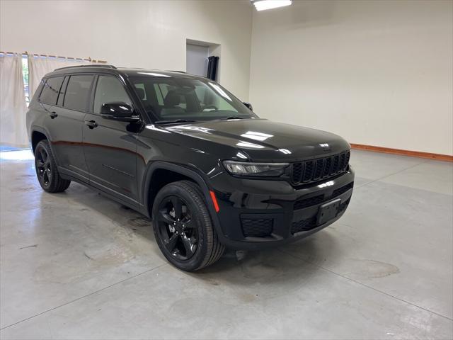 2023 Jeep Grand Cherokee L Altitude 4x4 2023 Jeep Grand Cherokee L Altitude 4x4