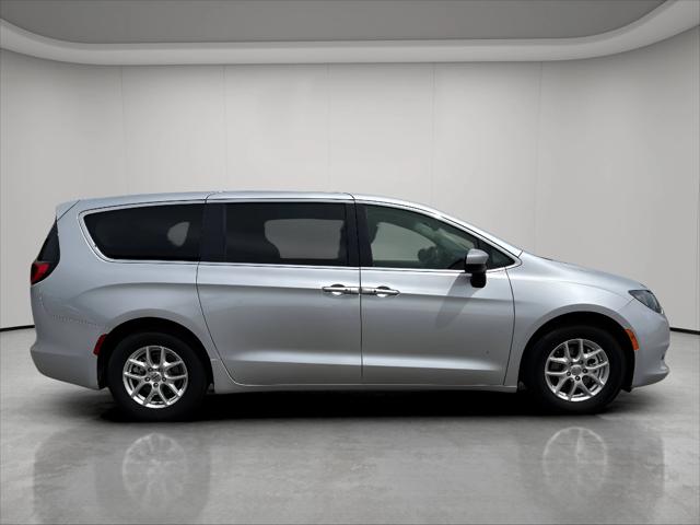 2023 Chrysler Voyager LX 2023 Chrysler Voyager LX