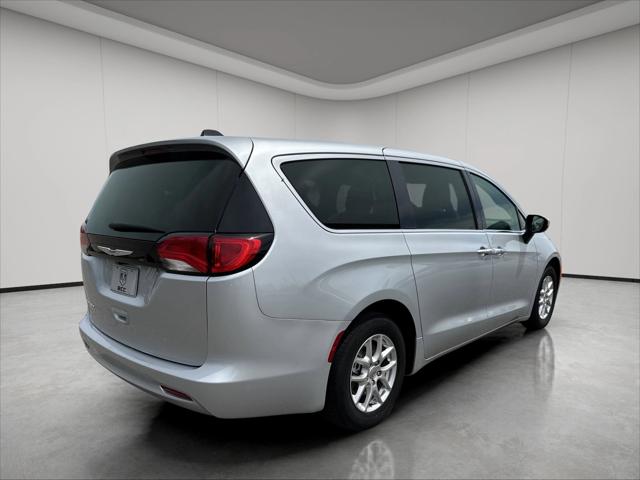 2023 Chrysler Voyager LX 2023 Chrysler Voyager LX