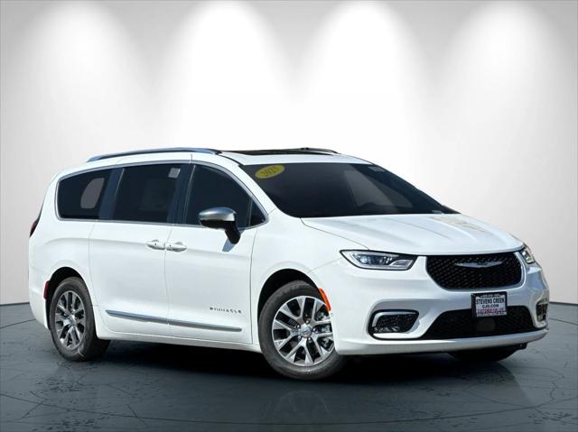 2025 Chrysler Pacifica Hybrid PACIFICA PLUG-IN HYBRID PINNACLE