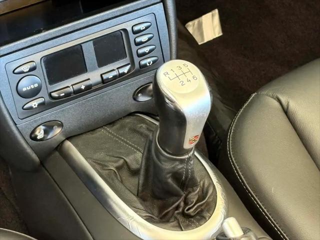2003 Porsche 911 Carrera 4