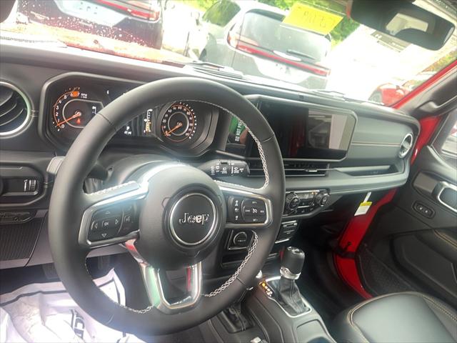 2025 Jeep Wrangler 4-Door Sahara 4x4