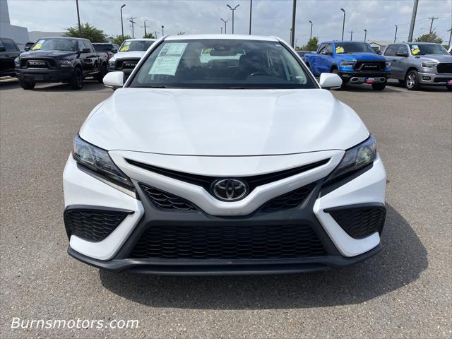 2023 Toyota Camry SE Nightshade Edition Hybrid