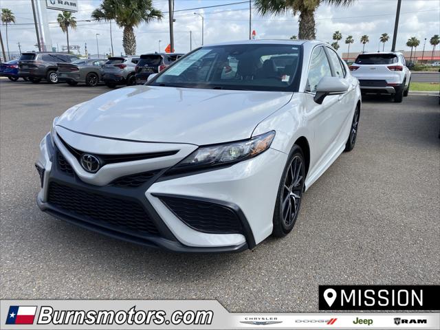 2023 Toyota Camry SE Nightshade Edition Hybrid