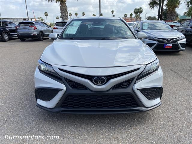 2023 Toyota Camry SE Nightshade Edition Hybrid
