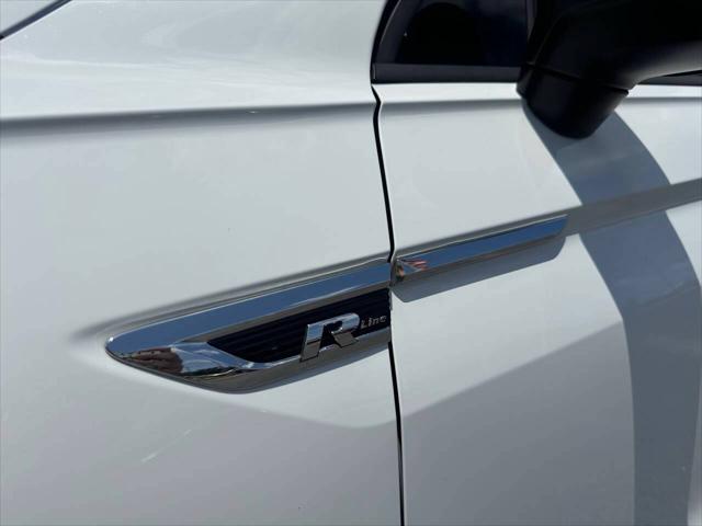2021 Volkswagen Tiguan 2.0T SE R-Line Black