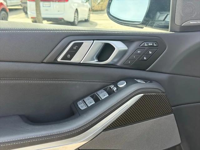 2025 BMW X7 M60i