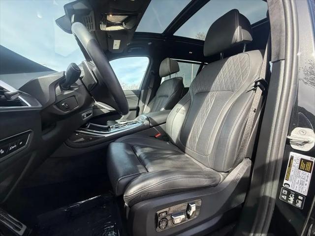 2025 BMW X7 M60i