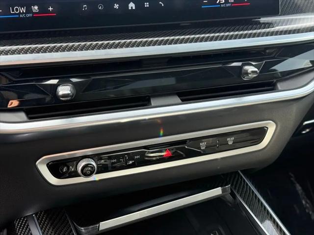 2025 BMW X7 M60i