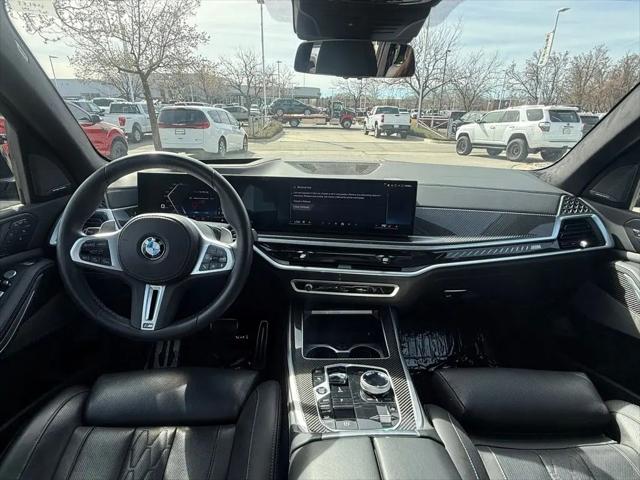 2025 BMW X7 M60i
