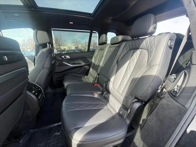 2025 BMW X7 M60i