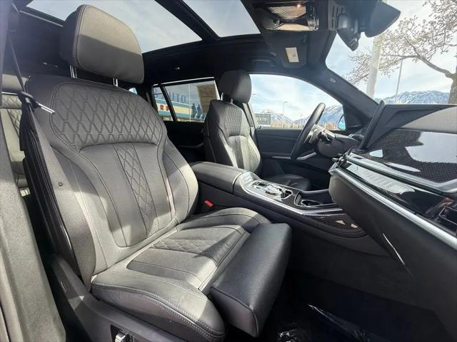 2025 BMW X7 M60i