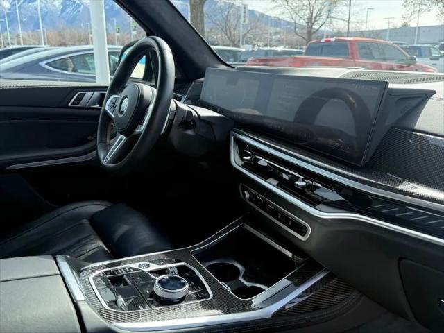 2025 BMW X7 M60i