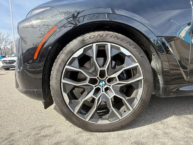 2025 BMW X7 M60i