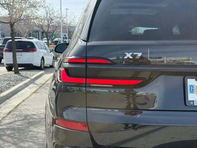 2025 BMW X7 M60i