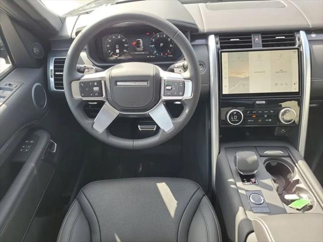 2025 Land Rover Discovery P360 Metropolitan Edition