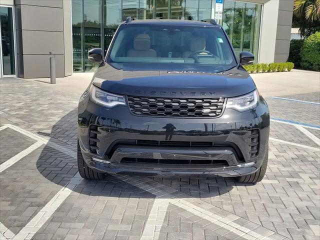 2025 Land Rover Discovery P300 Dynamic SE