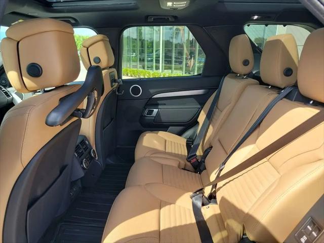 2025 Land Rover Discovery P300 Dynamic SE