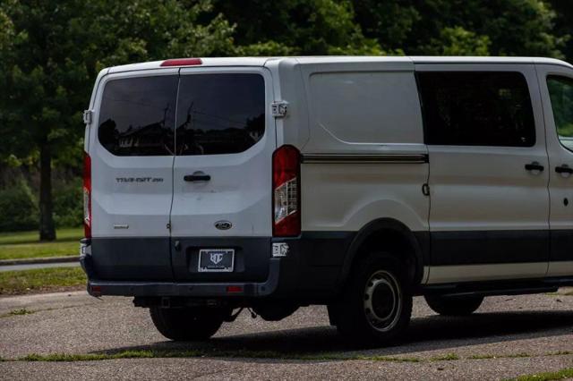 2017 Ford Transit w/Sliding Side Door w/RWB