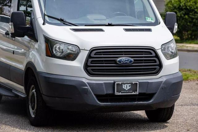 2017 Ford Transit w/Sliding Side Door w/RWB