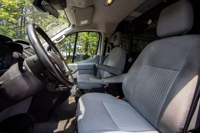 2017 Ford Transit w/Sliding Side Door w/RWB