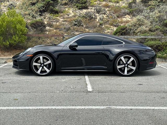 2025 Porsche 911 Carrera