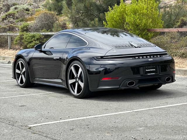 2025 Porsche 911 Carrera