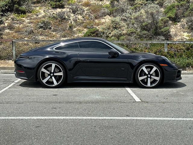 2025 Porsche 911 Carrera