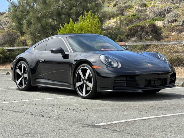 2025 Porsche 911 Carrera