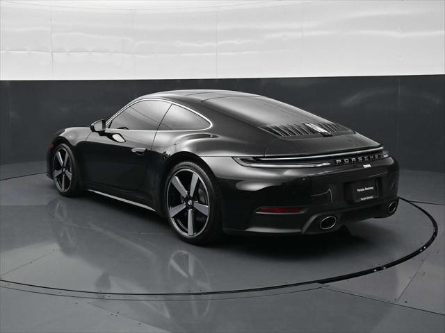 2025 Porsche 911 Carrera