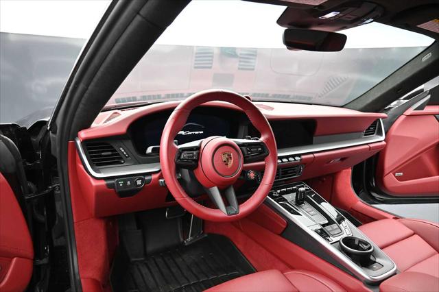 2025 Porsche 911 Carrera