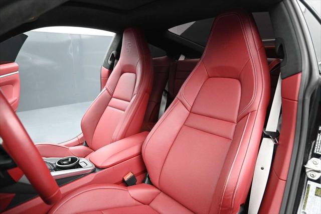 2025 Porsche 911 Carrera