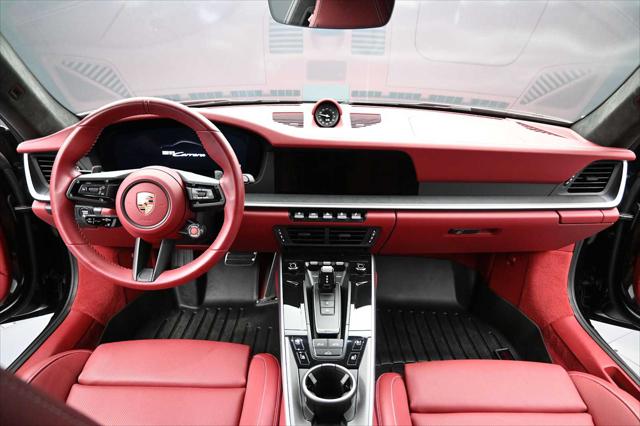 2025 Porsche 911 Carrera