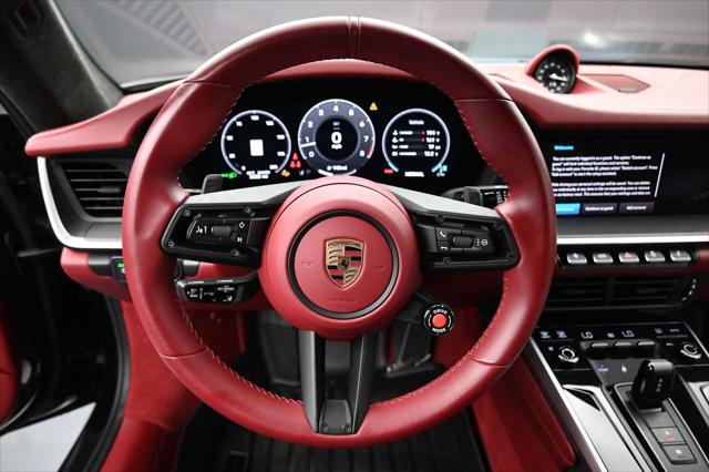 2025 Porsche 911 Carrera