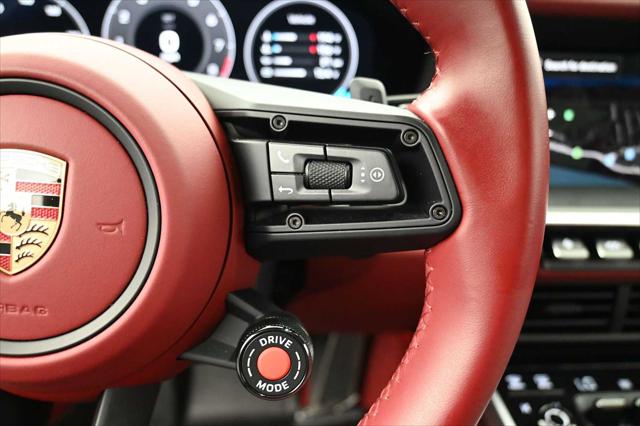 2025 Porsche 911 Carrera