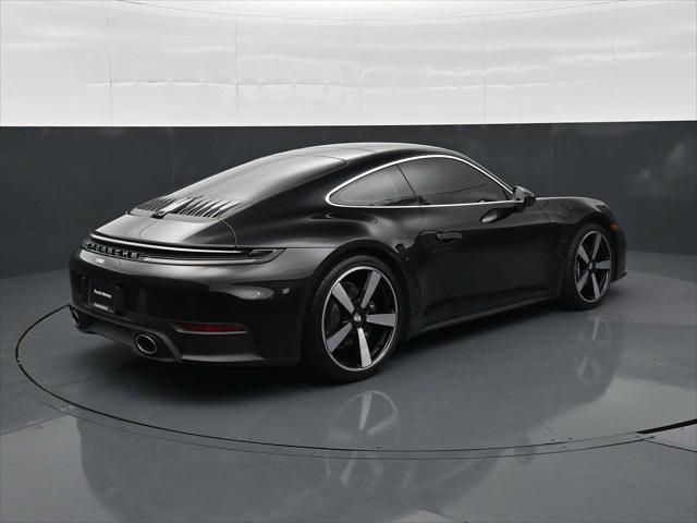 2025 Porsche 911 Carrera