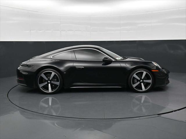 2025 Porsche 911 Carrera