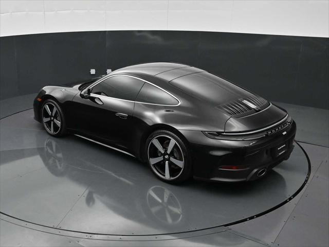 2025 Porsche 911 Carrera