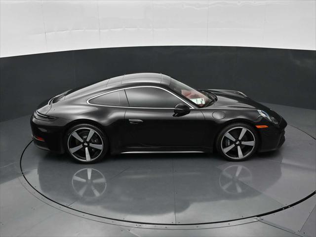 2025 Porsche 911 Carrera